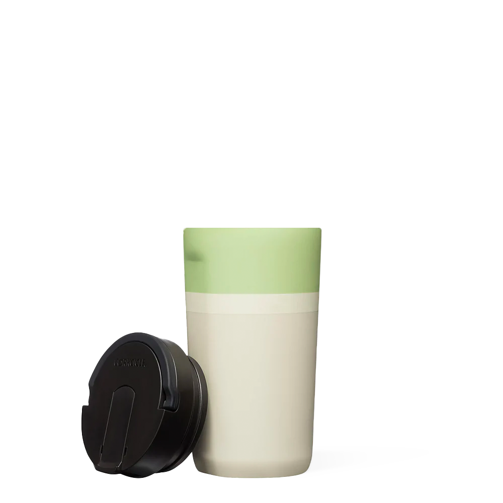 star-warstm-kids-cup-i2 0b29a0bde323--grogu-kids-cup-product-lid-off.png