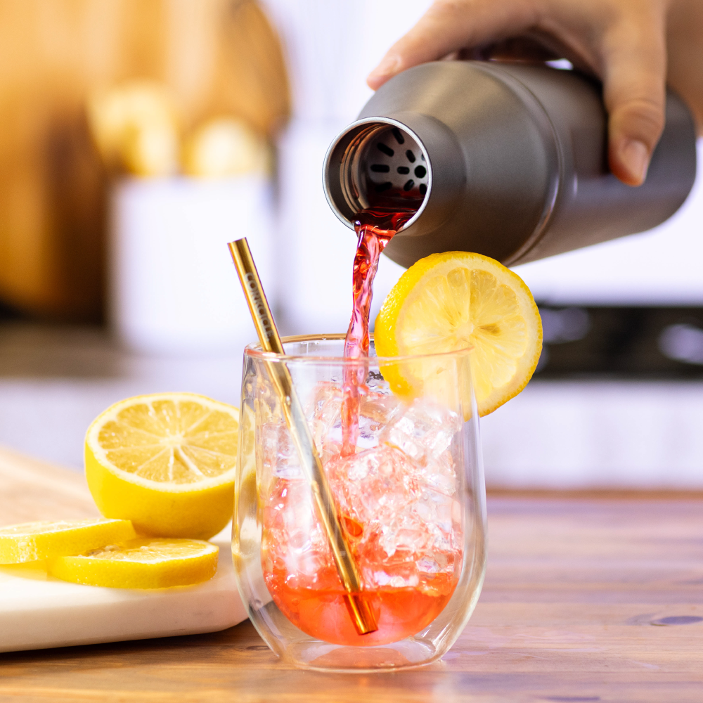 cocktail-shaker-lid-w6 Cocktail_Shaker_lifestyle_1_0f873eef-26b9-477a-b301-4dde25c00201.png